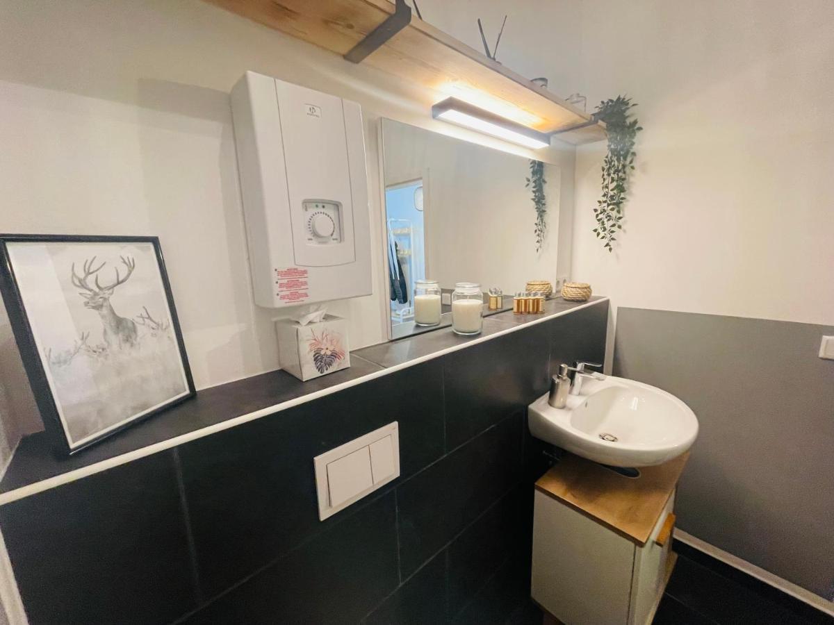 Modern * Gemuetlich * Nespresso * Terrasse * Netflix Apartment Дуйсбург Екстериор снимка
